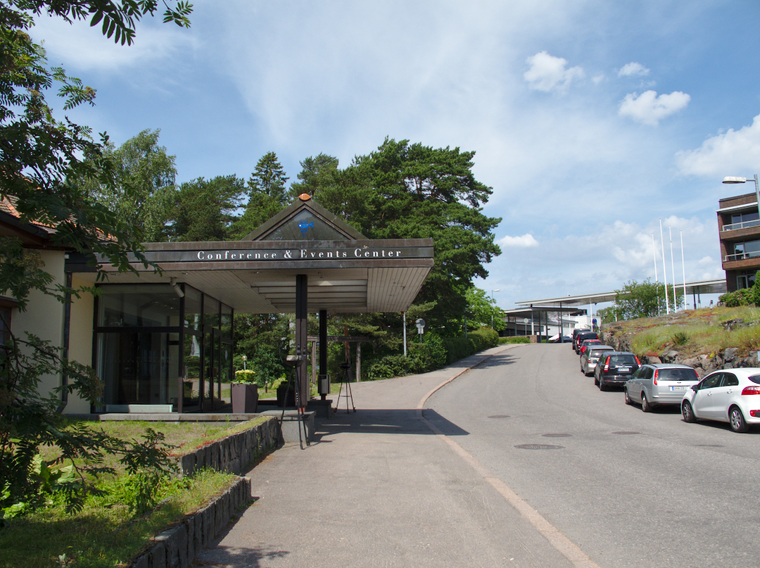 Hotel Kalastajatorppa - View from outside.