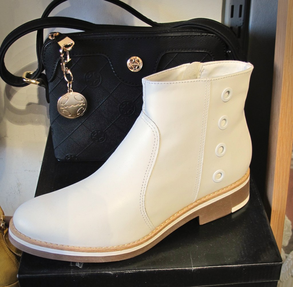 Mec Shoe 51 kenkävalikoimaa.