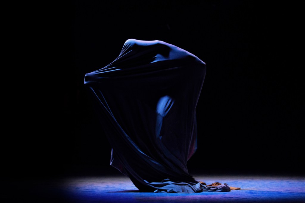 Bonfire: The Wandering Bands Of Storytelling Sapiens – Image: Katri Naukkarinen / Helsingin Kaupunginteatteri