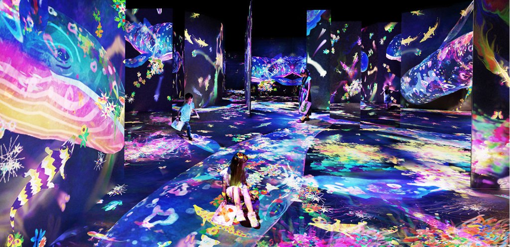Graffiti Nature: Lost, Immersed and Reborn by teamLab at massless-exhibition at Amos Rex.