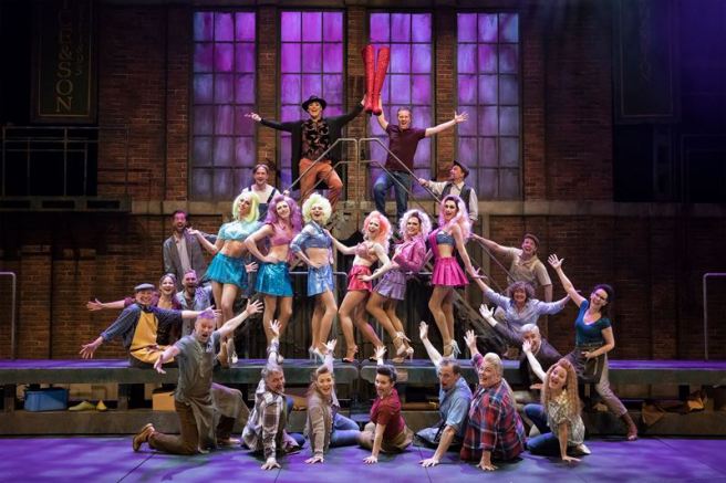 a8323253ead8cf0e_800x800arKINKYBOOTS