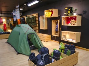 Haltin Herttoniemen outlet sijaitsee Hitsaajankadulla